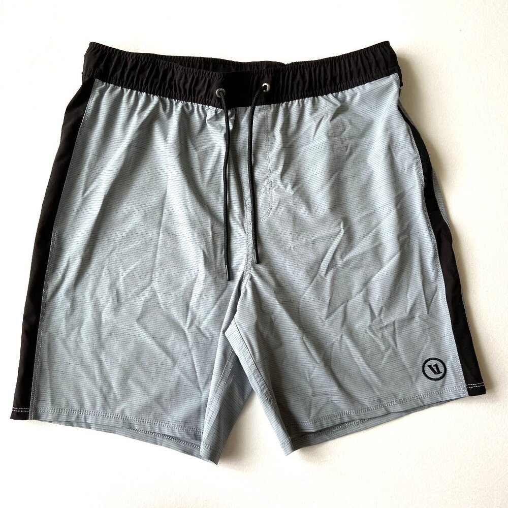 Vuori Men's Peak Athletic Shorts Size Medium Gray